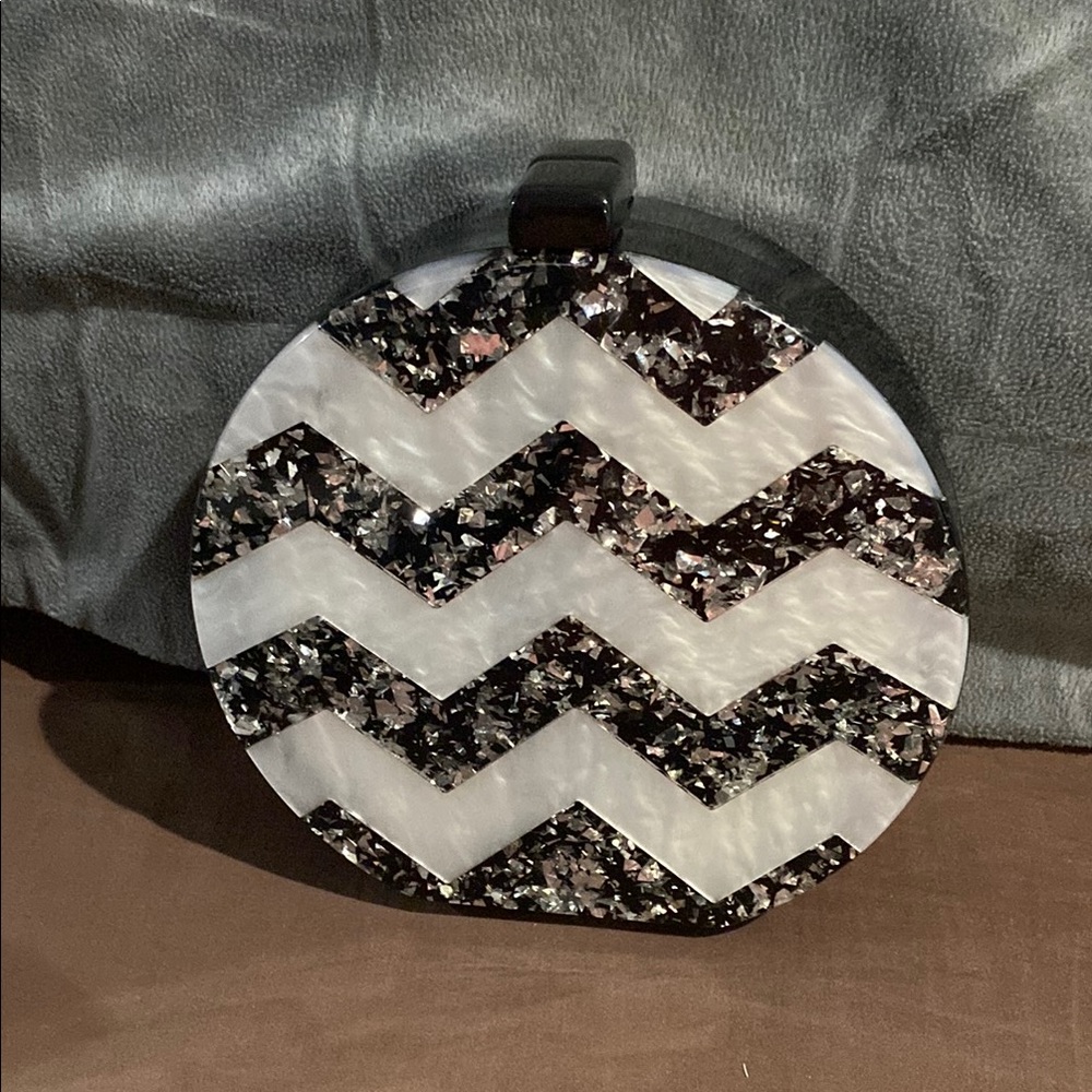 Urban Expressions Black & white acrylic circle  Textured Clutch